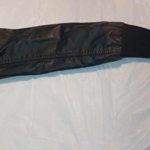 Kid Amor jacket size (S) used but like New - Picture 6 of 15